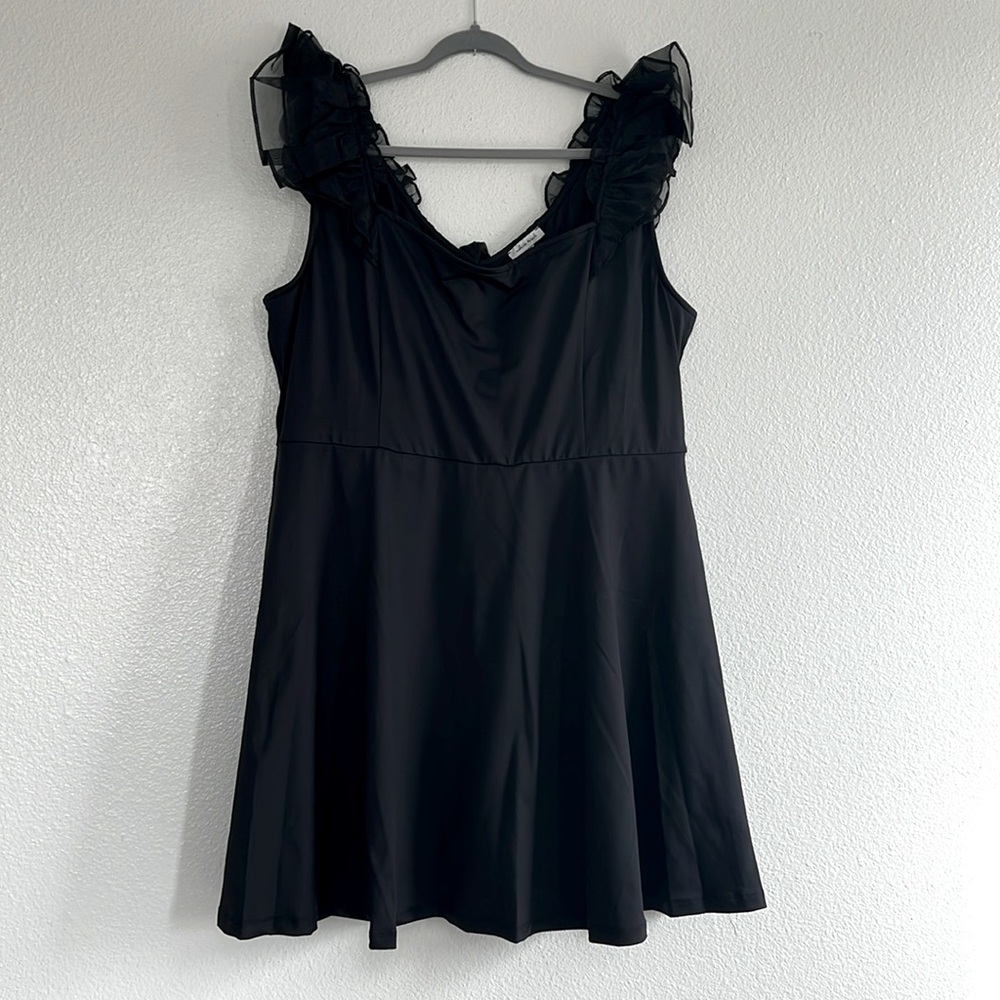 Black dress with sheer ruffle accents, size 3X - Picture 2 of 7